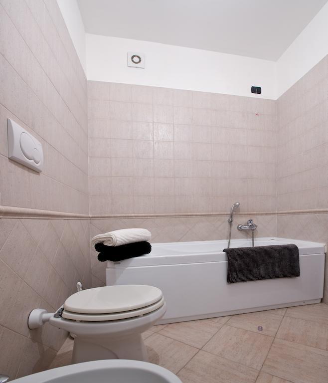 B&B Feel At Home Fiumicino Phòng bức ảnh